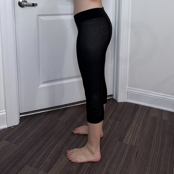 Vintage Lululemon Ruched Run: Pace Crop Tight - Picture 2 of 6